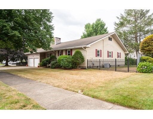 Property Photo: 6 Alden Avenue MA 02180