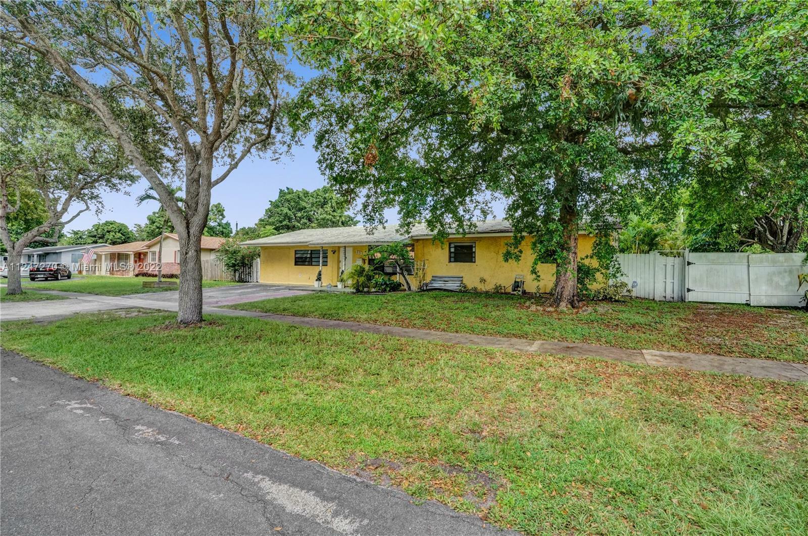 Property Photo:  182 SW 53rd Ave  FL 33317 