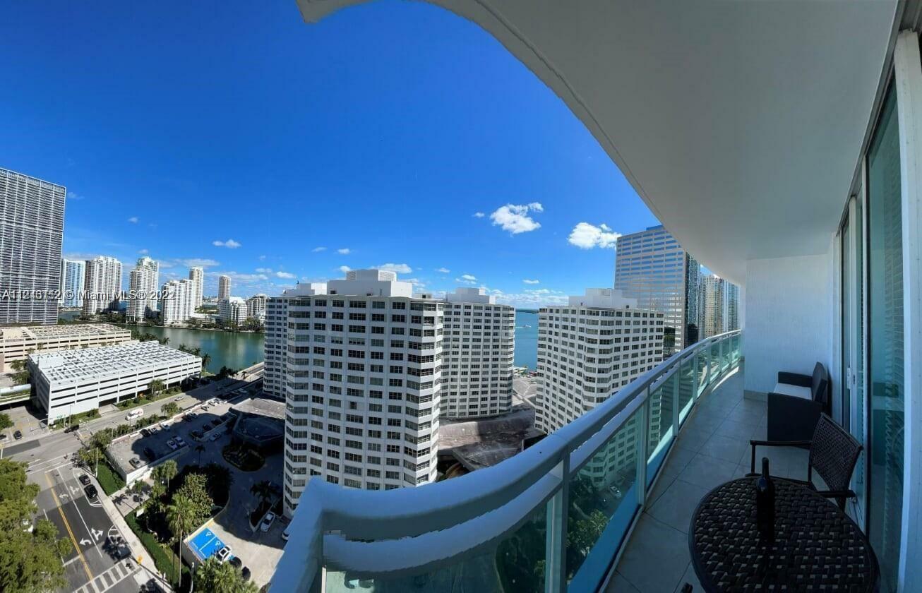 Property Photo:  950 Brickell Bay Dr 1810  FL 33131 