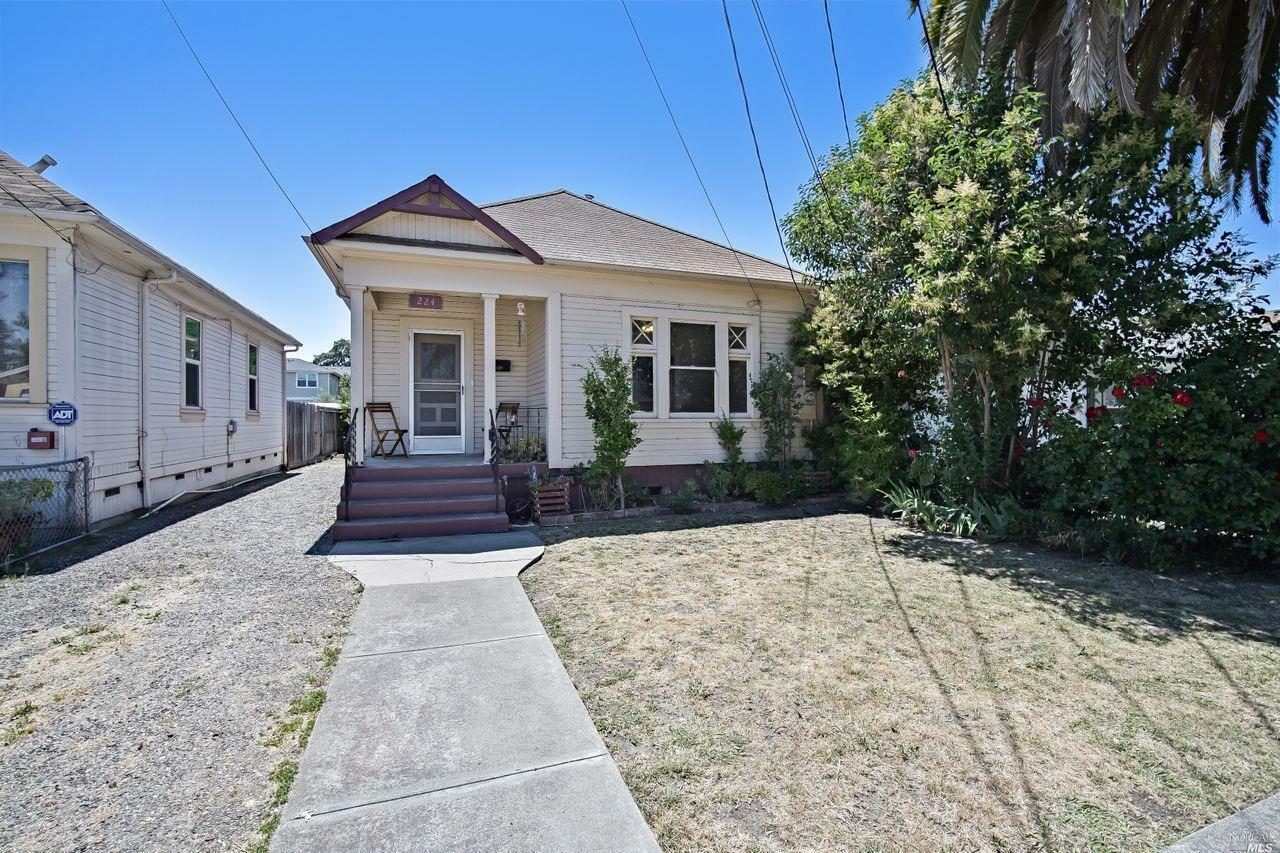 Property Photo:  224 Vallejo Street  CA 94952 