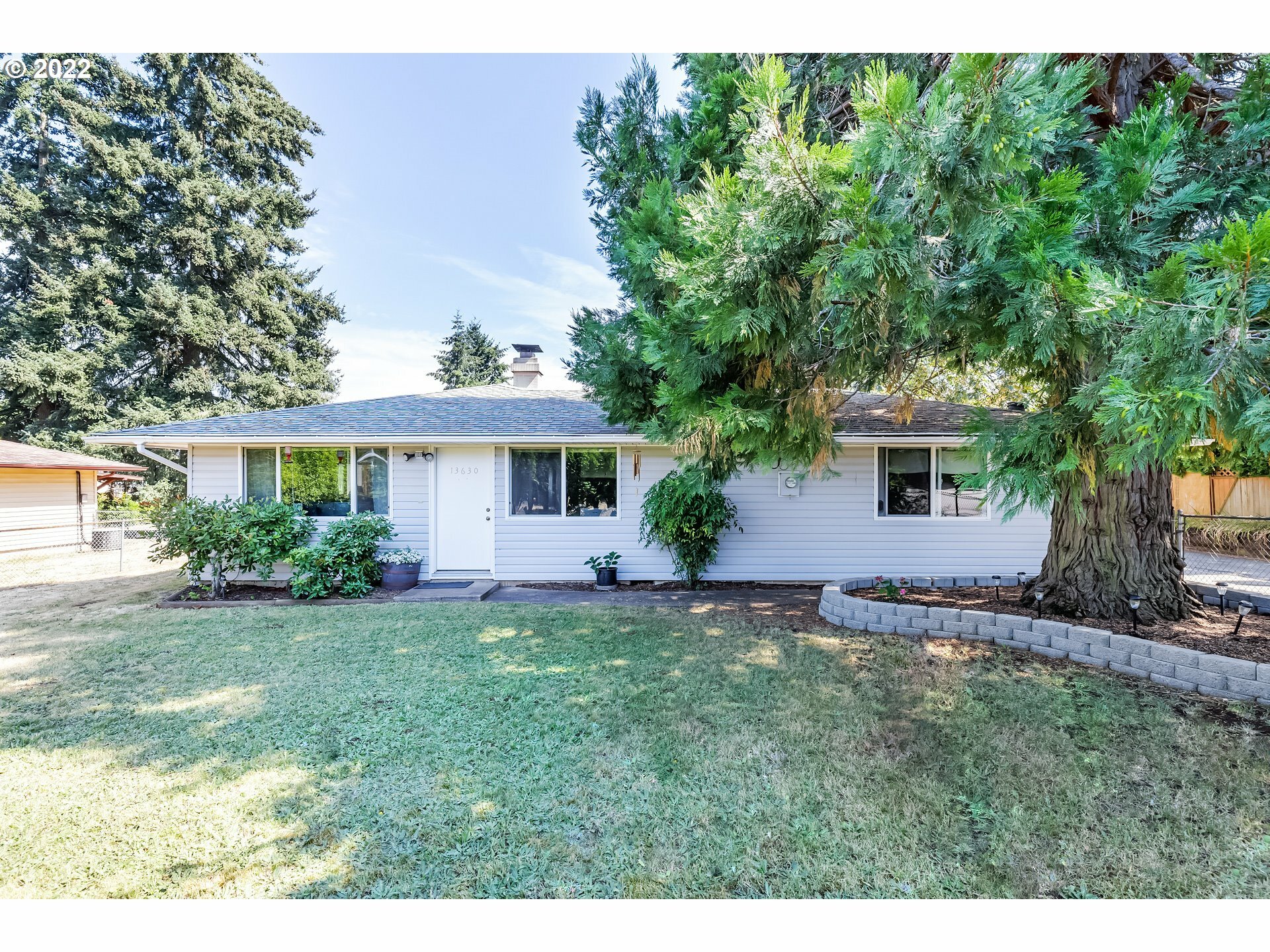 Property Photo: 13630 Gaffney Ln OR 97045