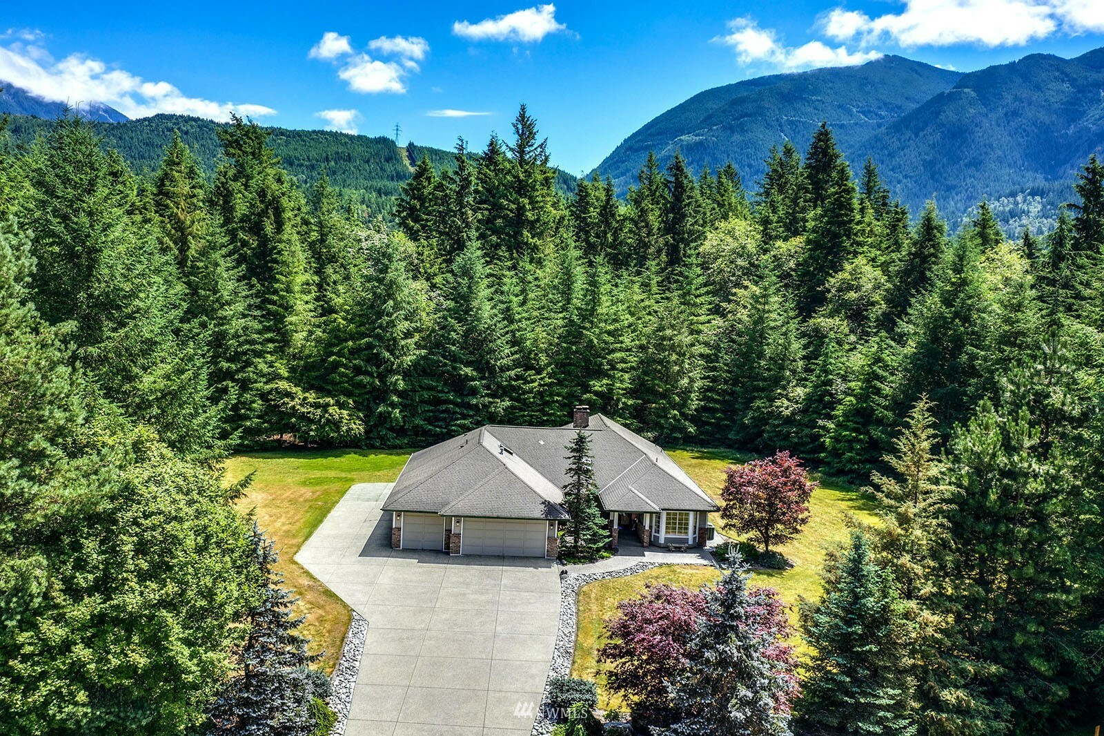 Property Photo:  46829 SE 154th Court  WA 98045 