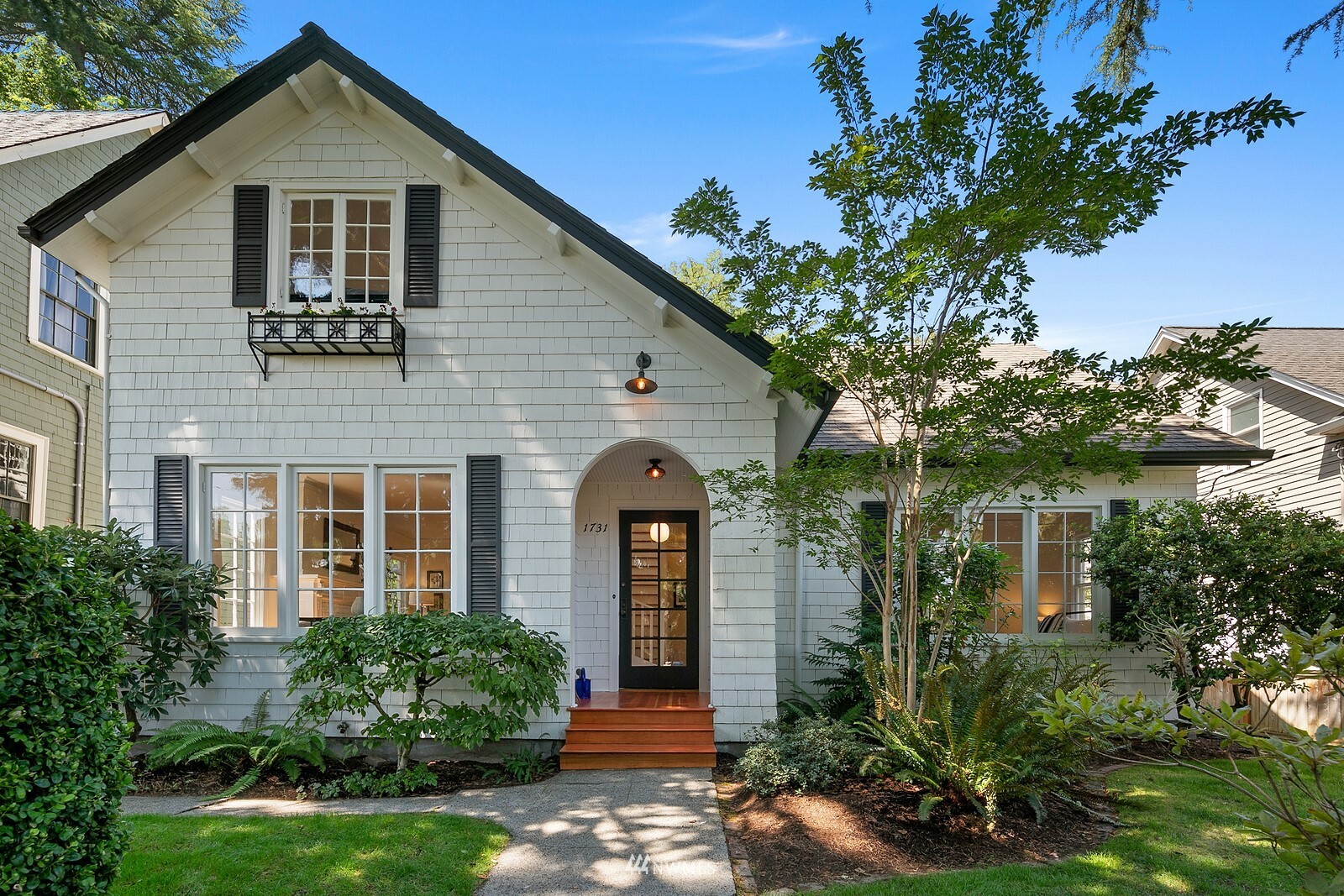 1731 37th Avenue  Seattle WA 98122 photo