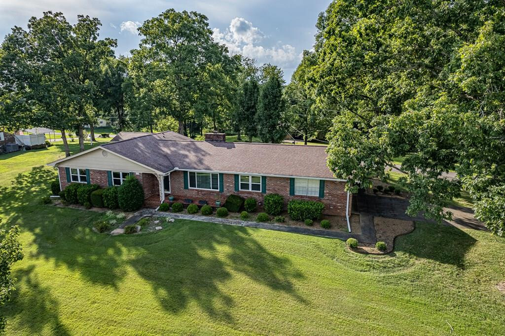 Property Photo: 950 Hale Circle TN 37354