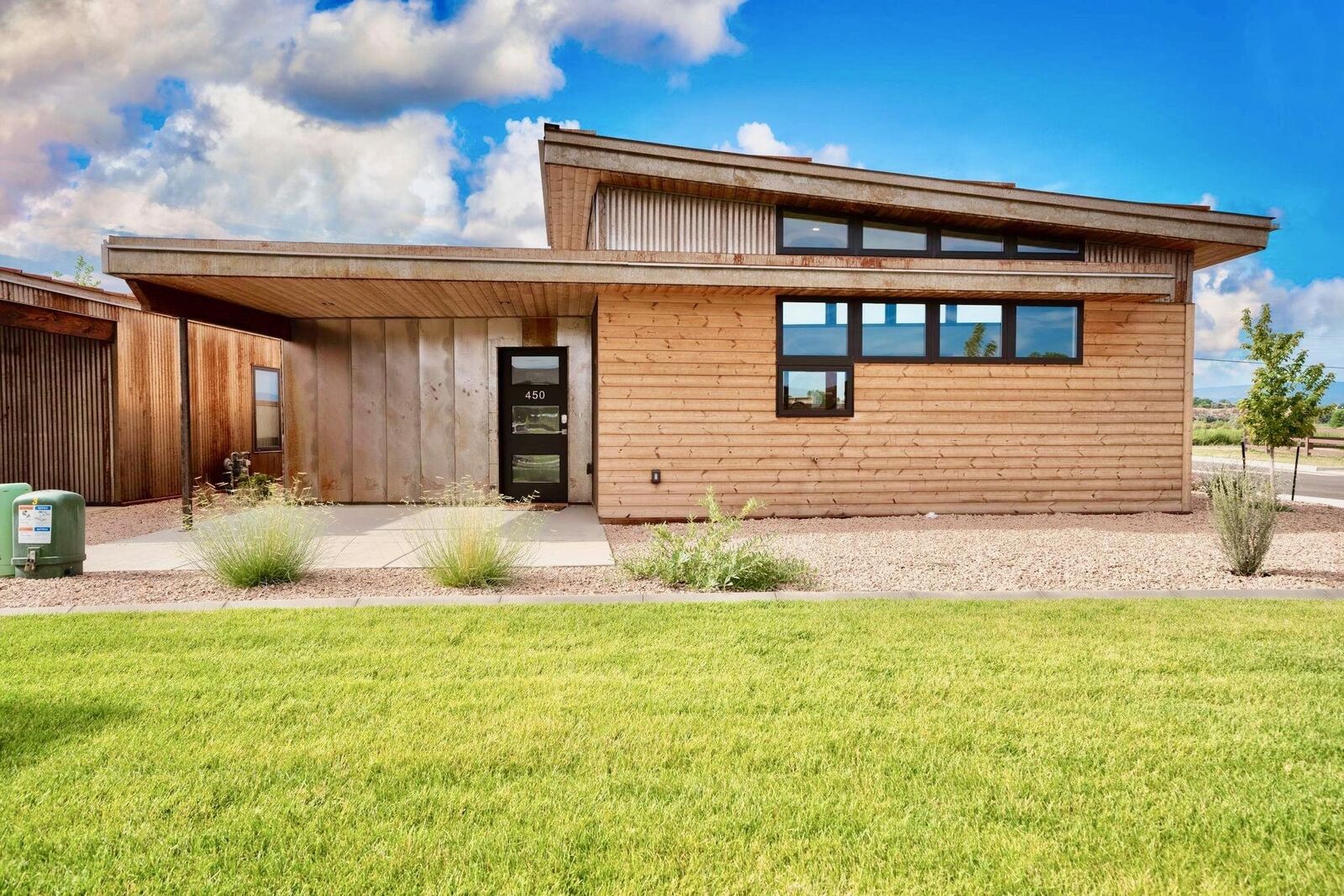 Property Photo:  450 Red River Loop  CO 81520 