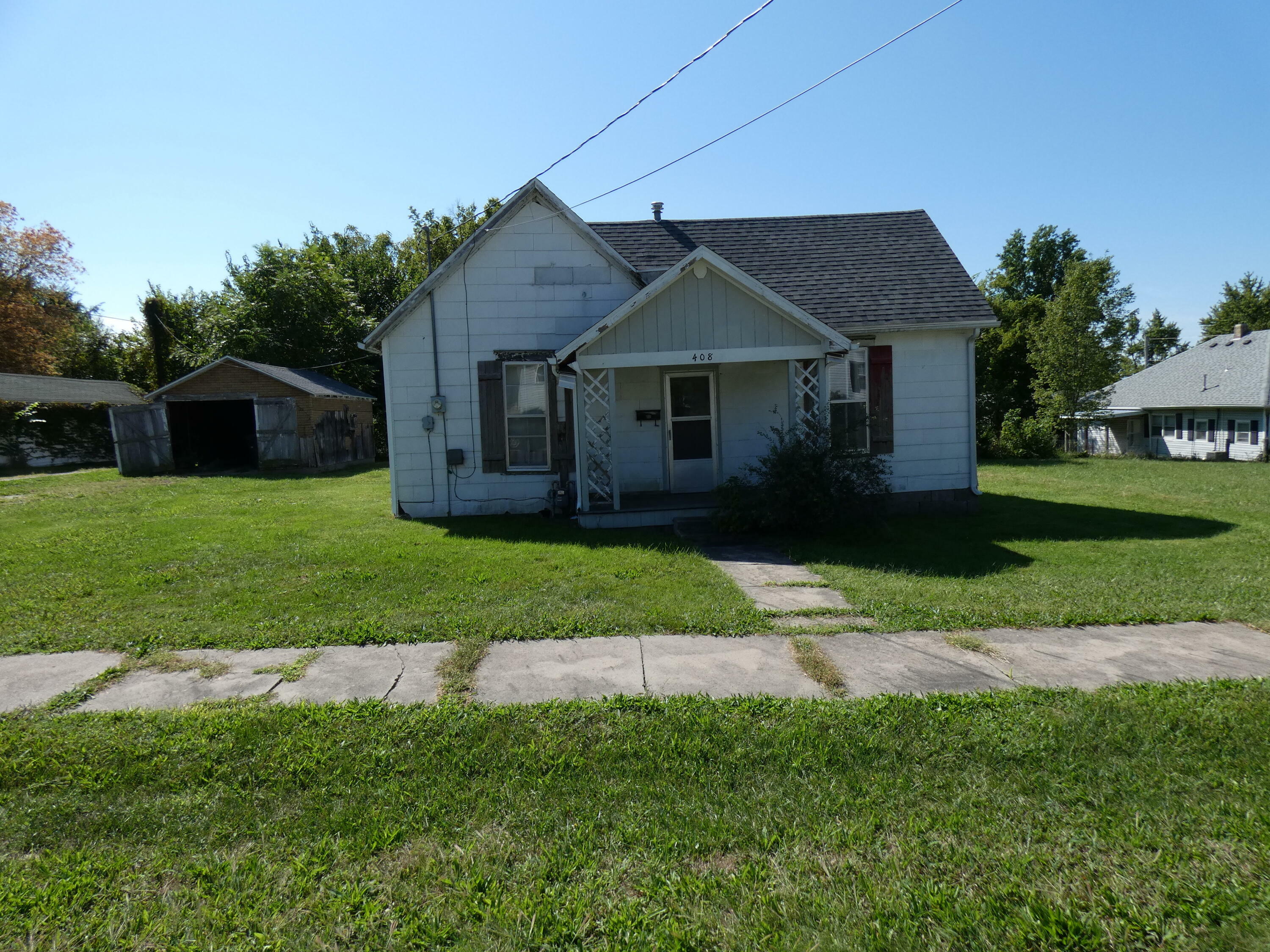 Property Photo:  408 NE 8th Street  MO 65251 