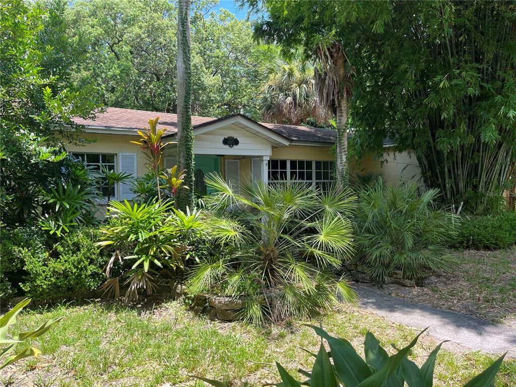 Property Photo: 1815 Woodlawn Drive FL 32803