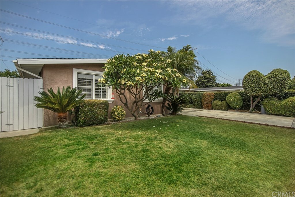 Property Photo:  3955 Abbeywood  CA 90601 