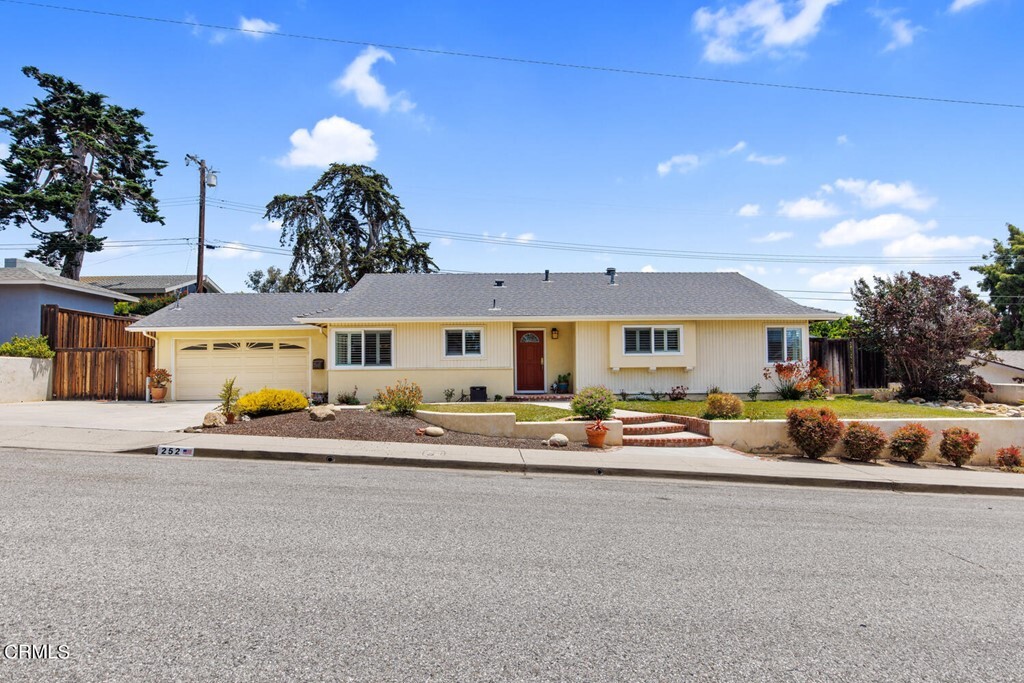 Property Photo: 252 Byron Avenue CA 93003
