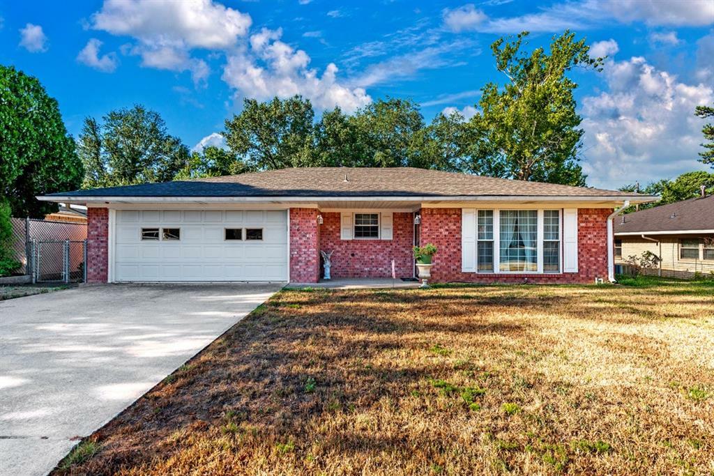 Property Photo:  2502 Easy Street  TX 75020 