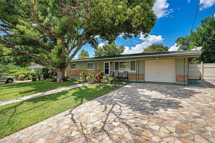 Property Photo:  4006 E Hanlon Street  FL 33617 