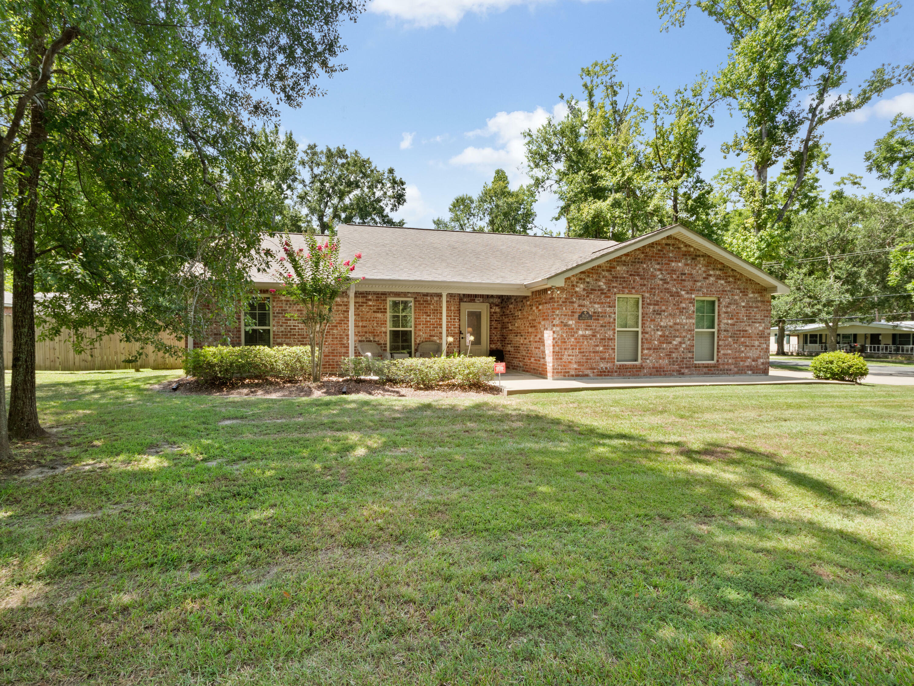 1628 Bower St  Deridder LA 70634 photo