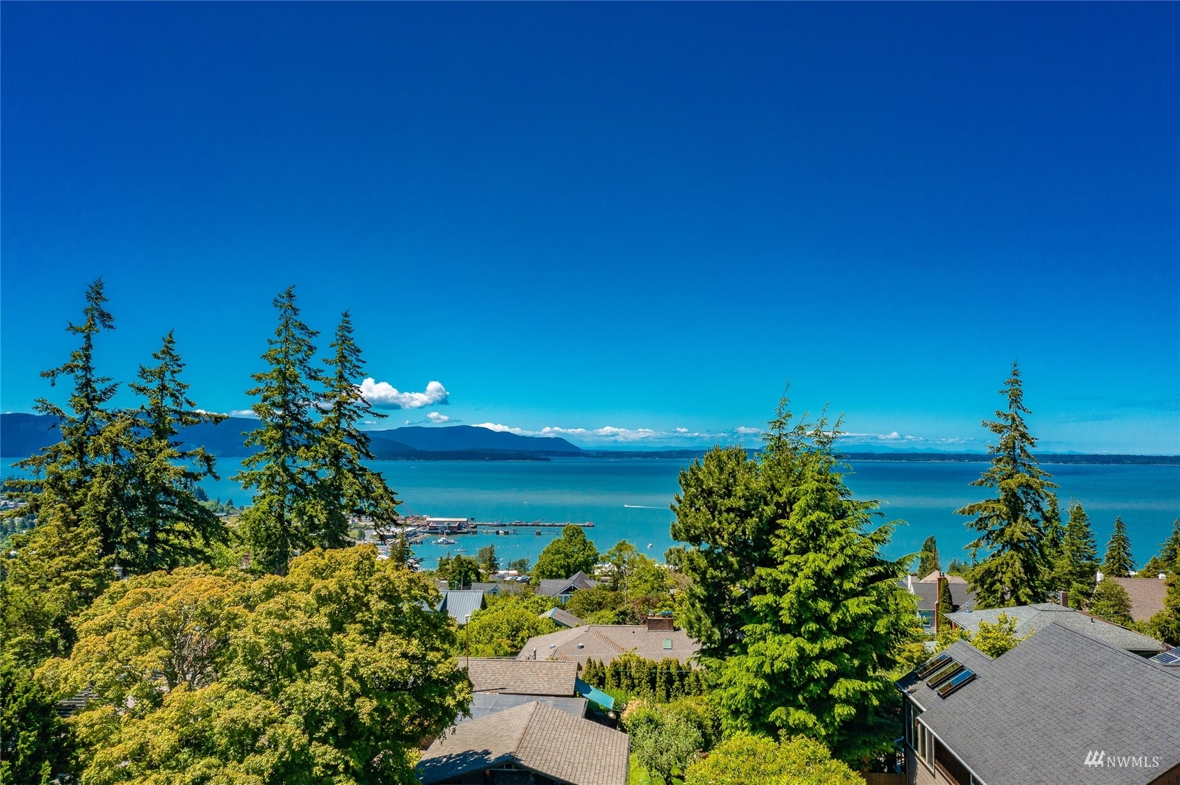 Property Photo:  921 Highland Drive  WA 98225 