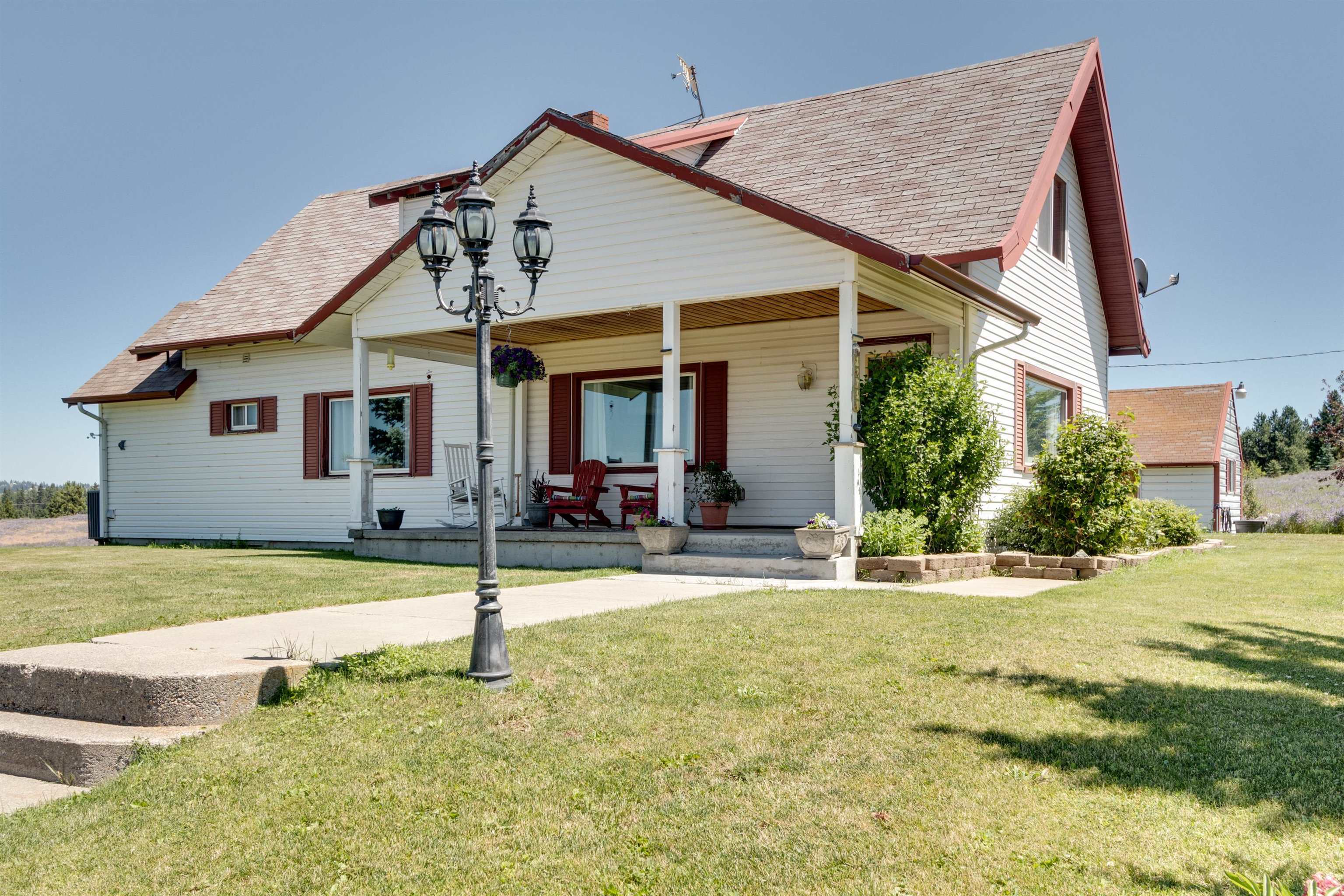 Property Photo: 12711 E Valleyford Ave WA 99036