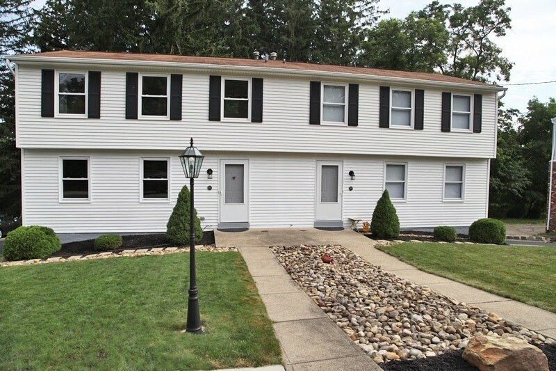 Property Photo:  390-392 Sunset Road  PA 15237 