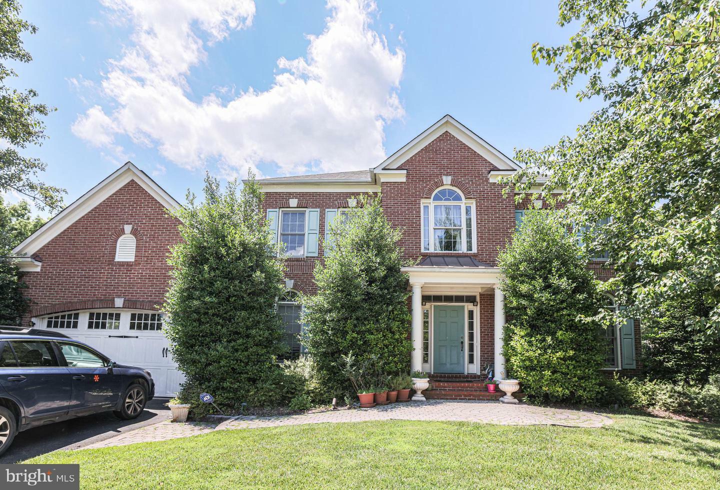 Property Photo:  9912 Willow Tree Terrace  MD 20850 