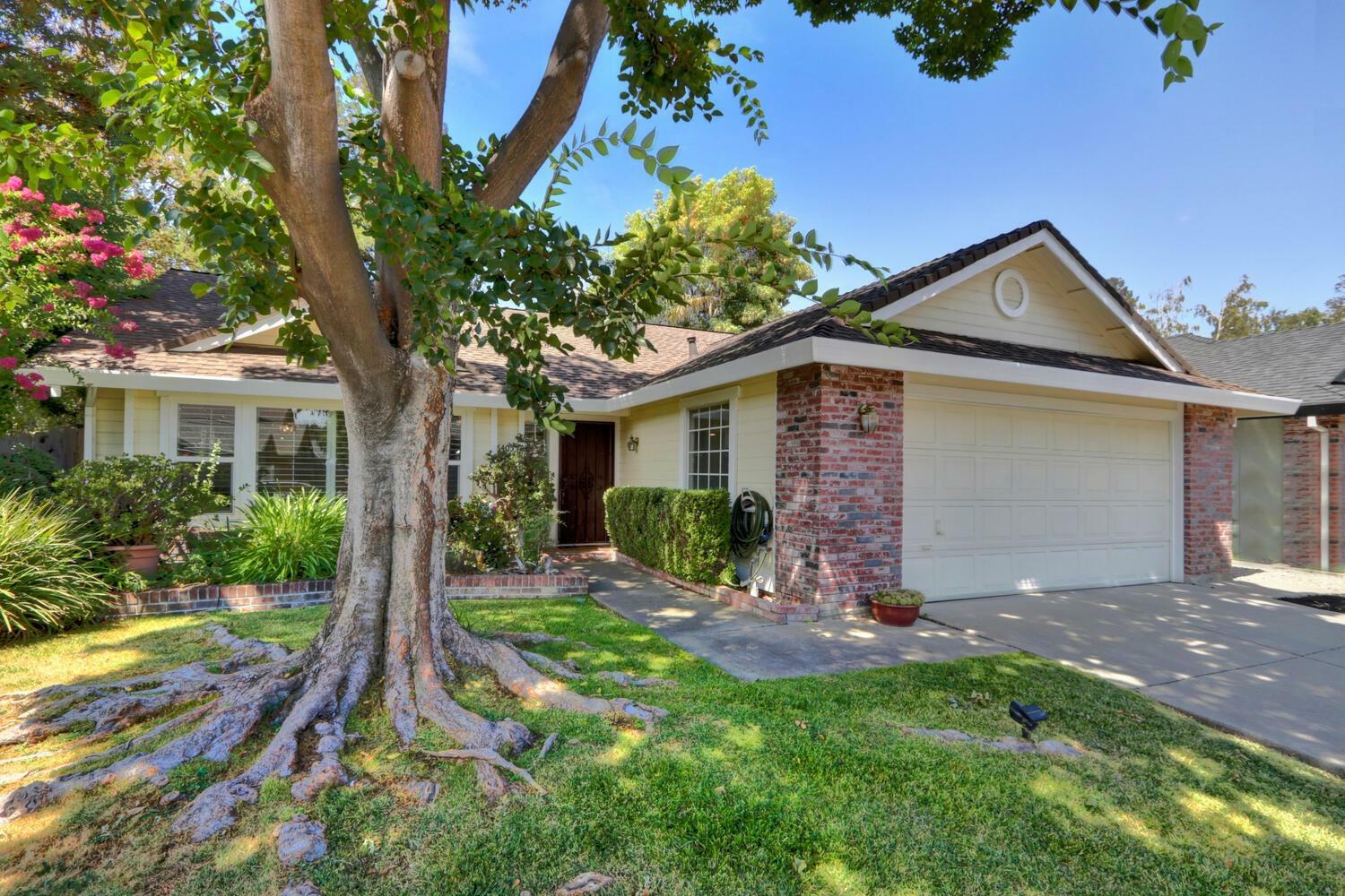 Property Photo:  6405 Fuego Way  CA 95758 