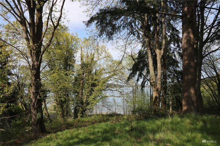 Property Photo:  26 Xxx 97th Avenue SW  WA 98070 