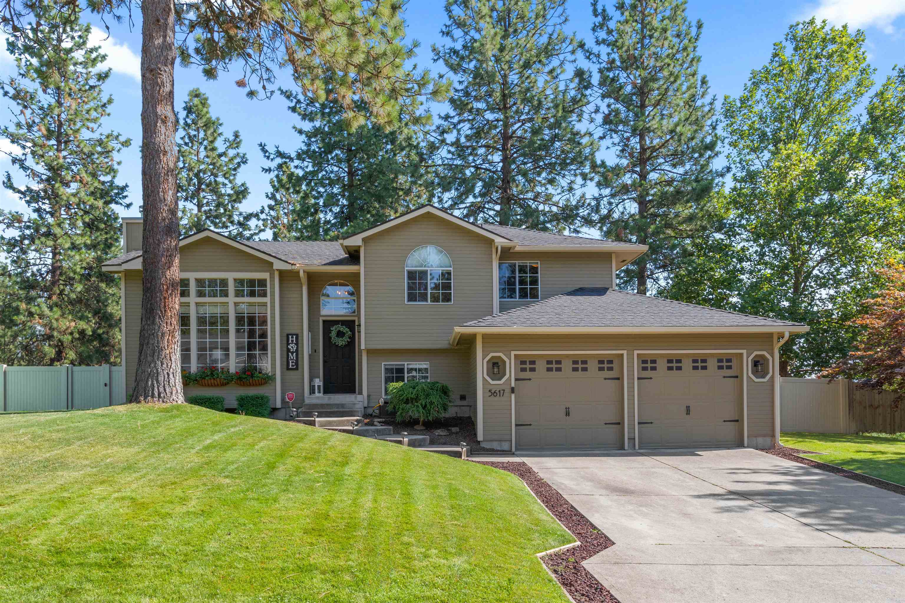 Property Photo:  5617 W Pacific Park Dr  WA 99208 