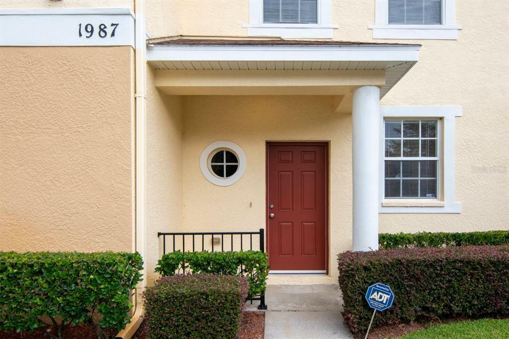 Property Photo:  1987 Fiesta Ridge Court  FL 33604 