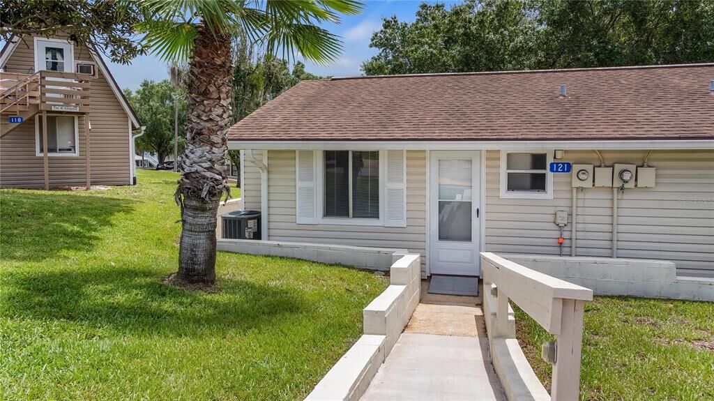 Property Photo:  10301 US Highway 27 121  FL 34711 