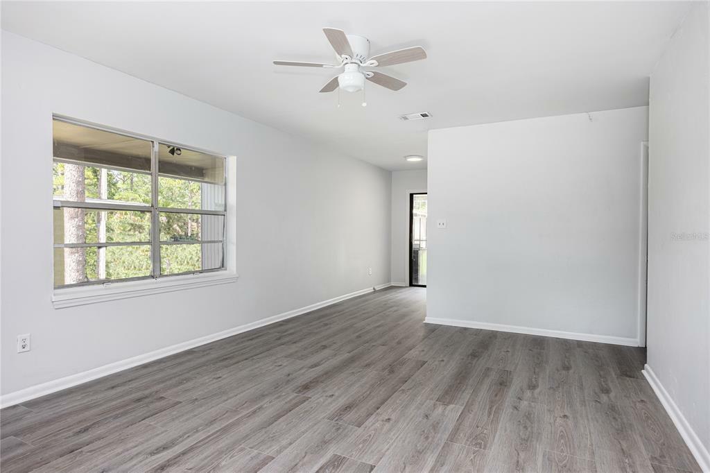 Property Photo:  2209 NE 15th Street  FL 32609 