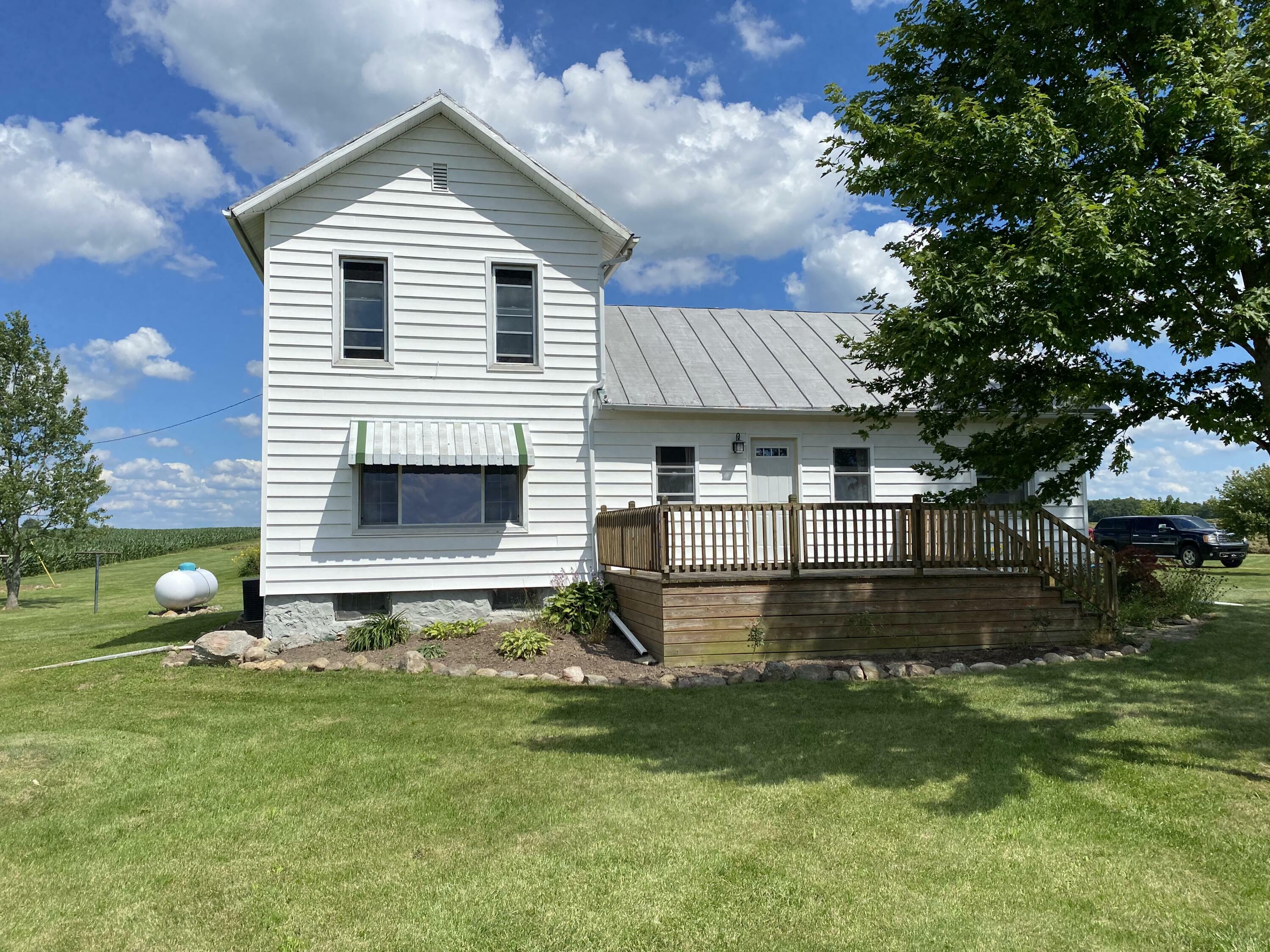 Property Photo:  15111 S Pittsford Road  MI 49288 