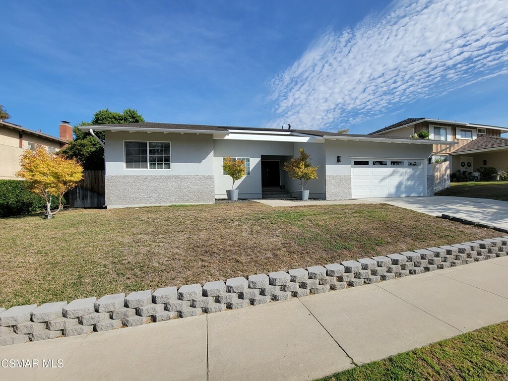 Property Photo:  647 Velarde Drive  CA 91360 