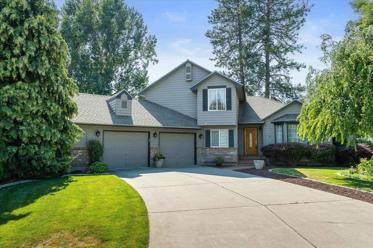 Property Photo:  5020 S Lee Cir  WA 99223 