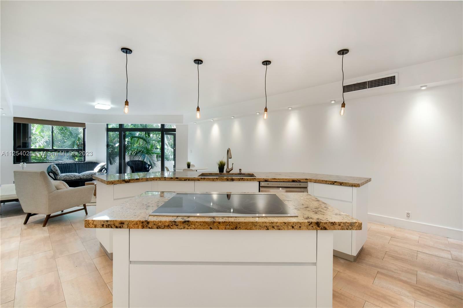 181 Crandon Blvd 104  Key Biscayne FL 33149 photo
