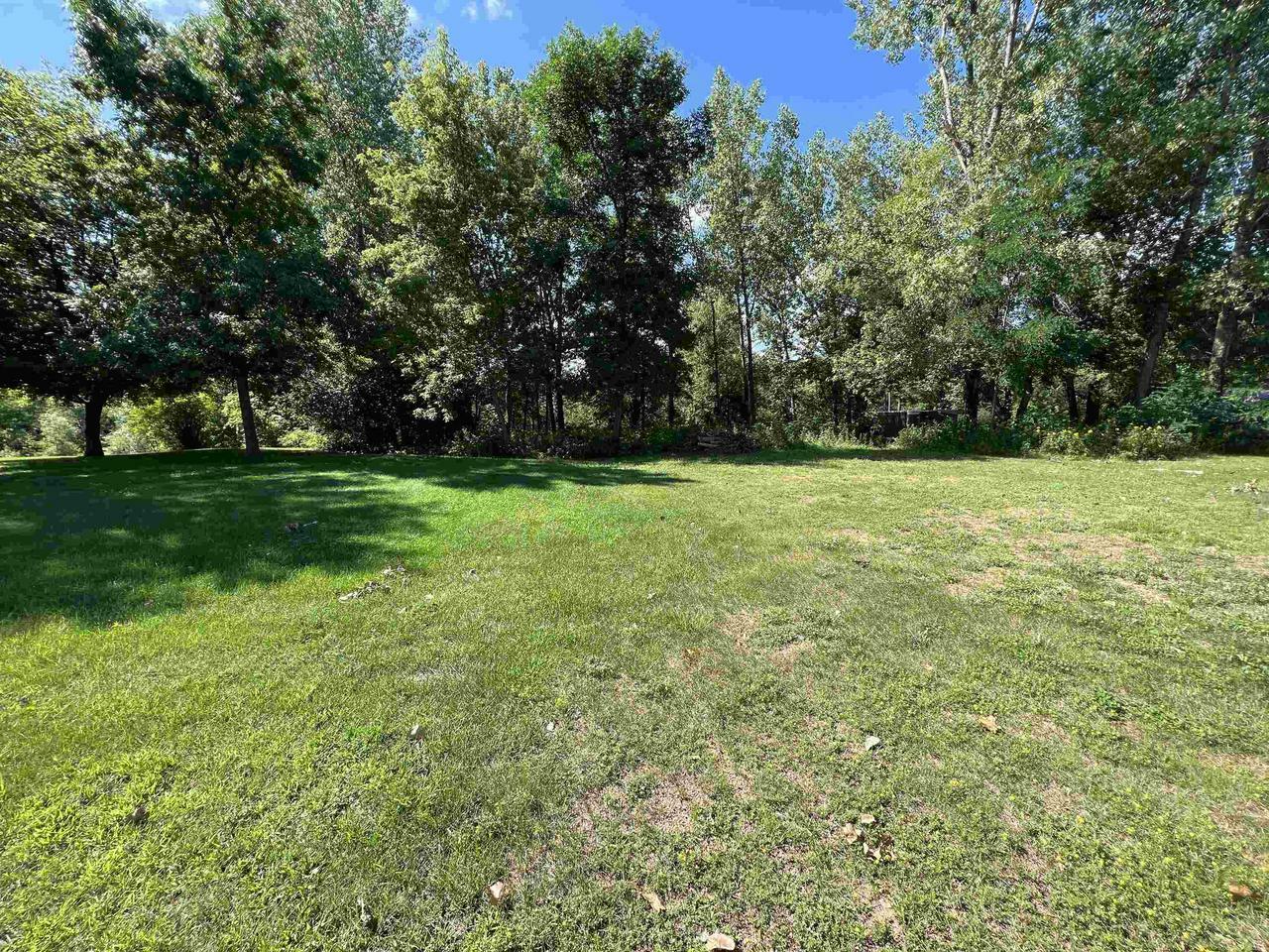 Property Photo:  527 Evergreen Road  WI 54403 