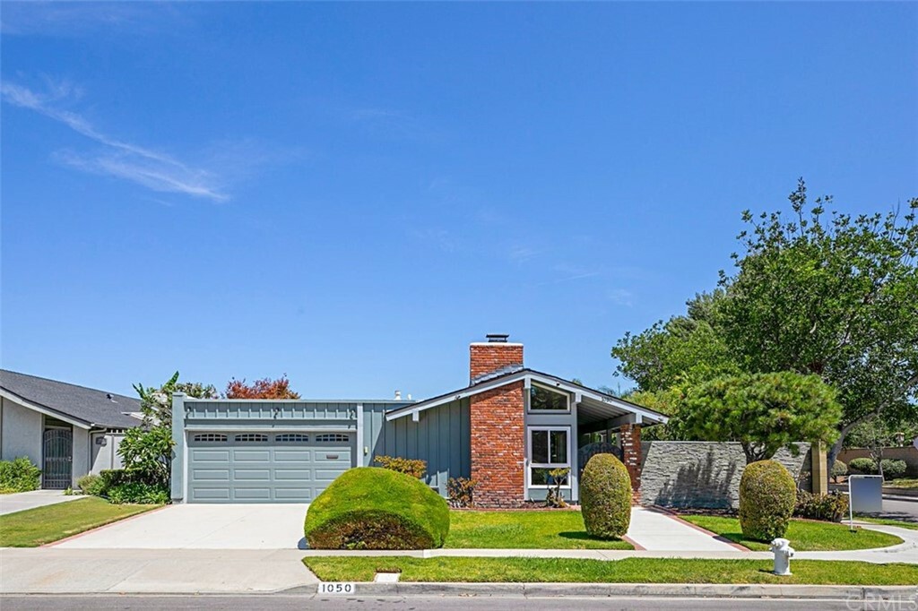 Property Photo:  1050 Santa Cruz Circle  CA 92626 