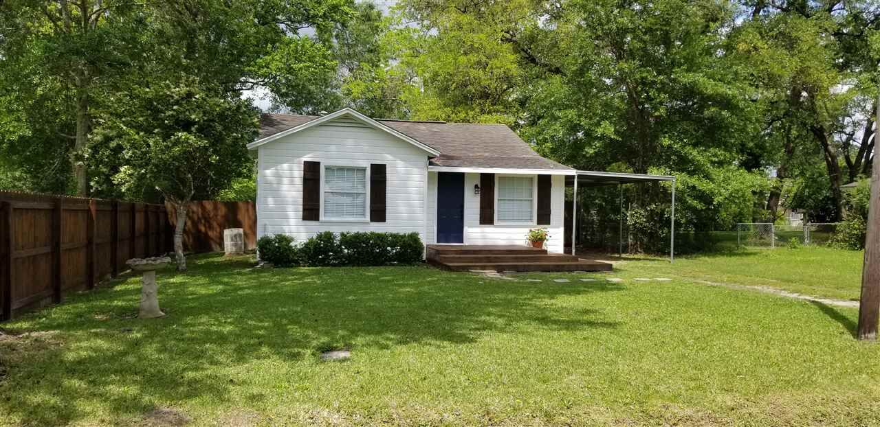 Property Photo:  244 Cr 817  TX 77612 
