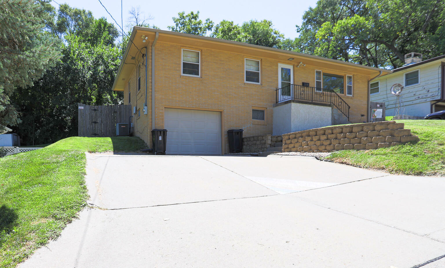 Property Photo:  135 Happy Hollow Boulevard  IA 51503 