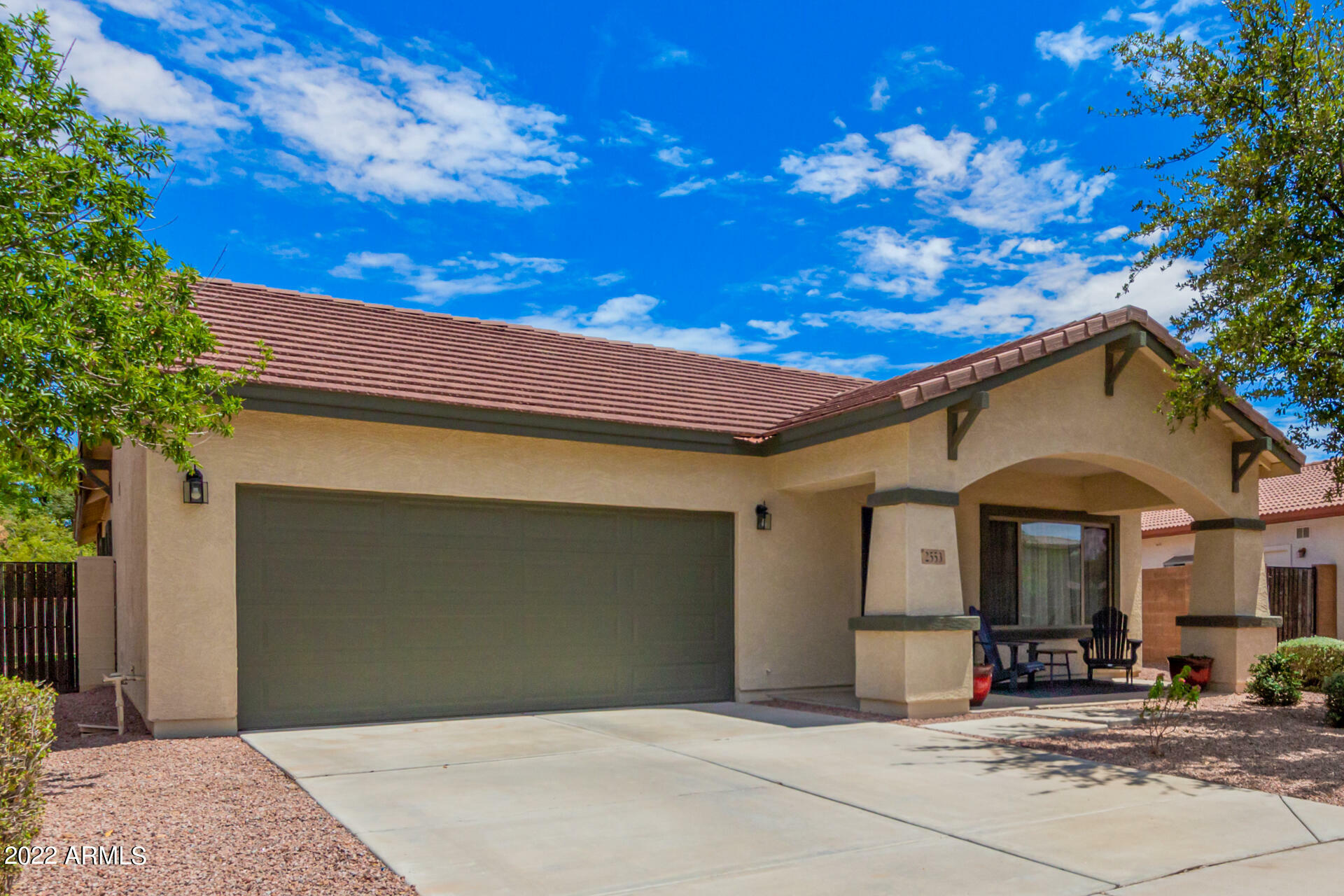 Property Photo:  2553 S Sandstone Street  AZ 85295 