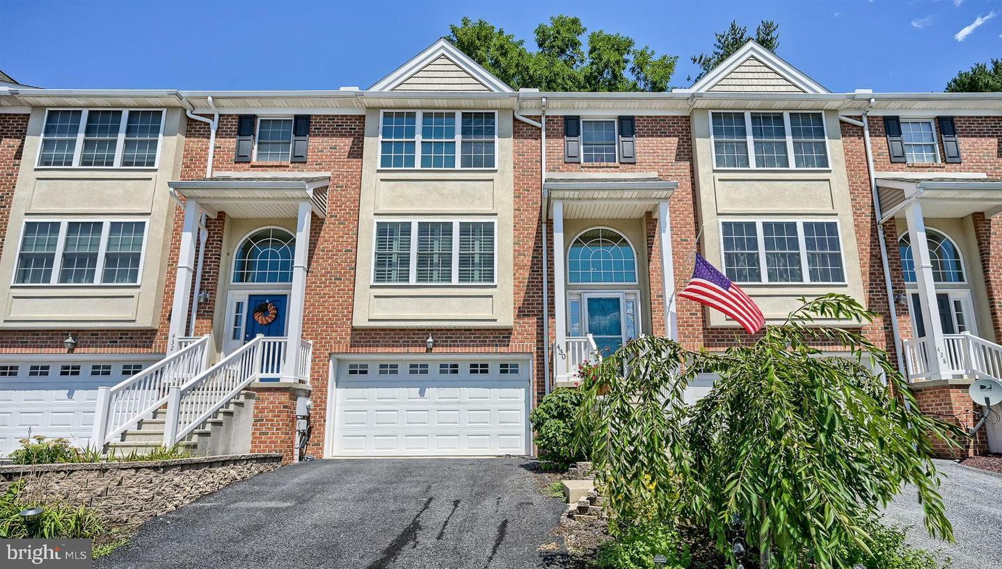 Property Photo: 430 Hillside Drive PA 17554