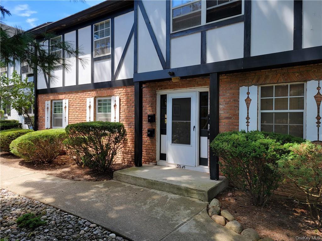 Property Photo:  45 Parkside Drive  NY 10901 