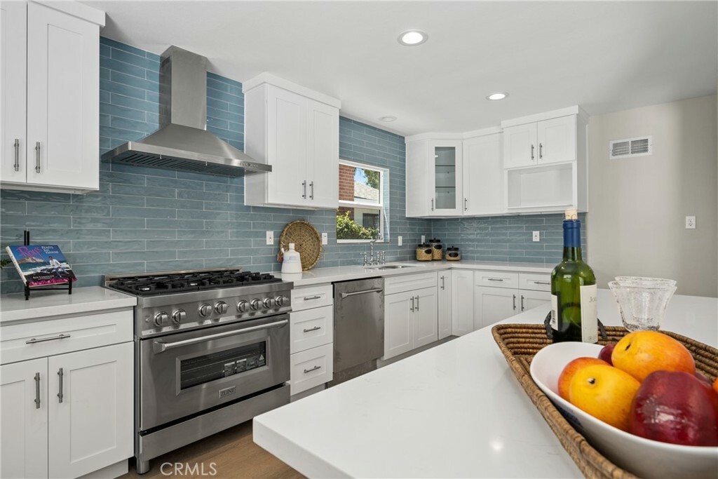 Property Photo:  1210 W Santa Clara Avenue  CA 92706 