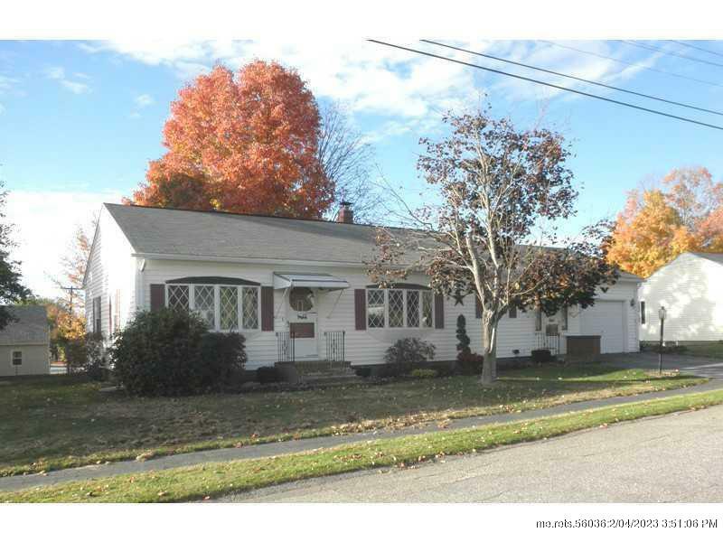 Property Photo:  20 Albert Street  ME 04240 