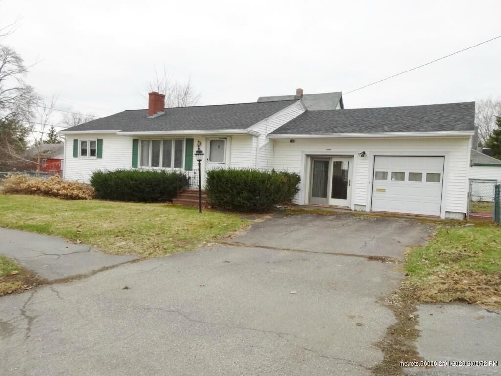 Property Photo:  8 Savage Street  ME 04401 