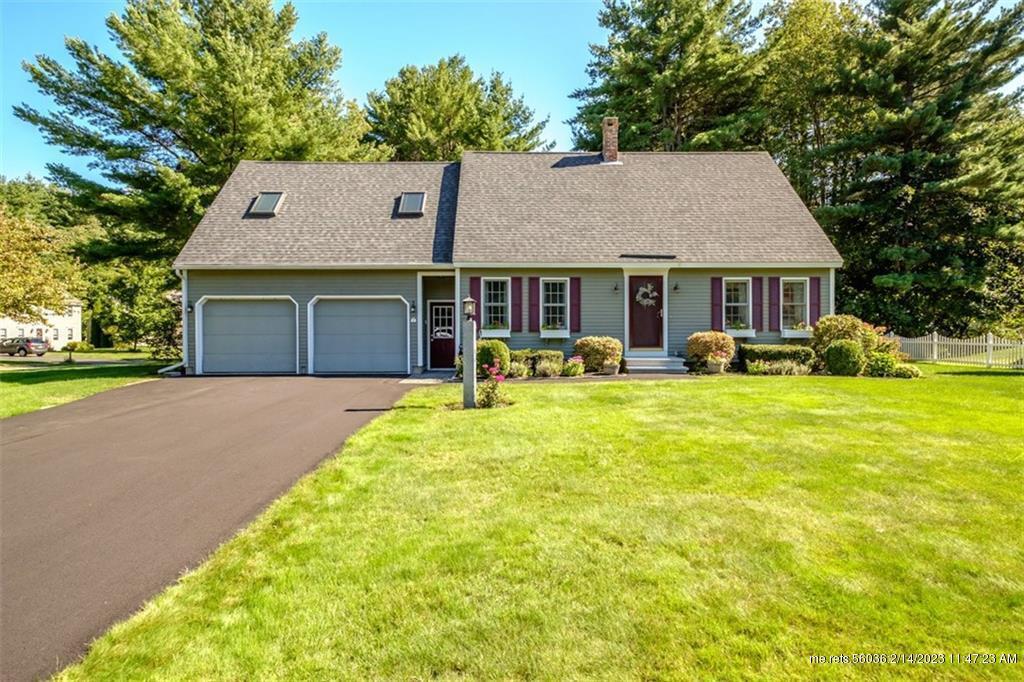 Property Photo: 6 Equestrian Way ME 04074