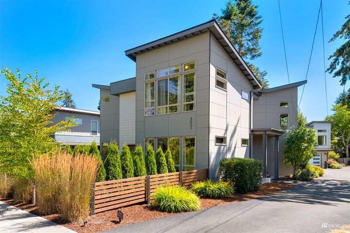 Property Photo:  3531 SW 100th Street  WA 98146 