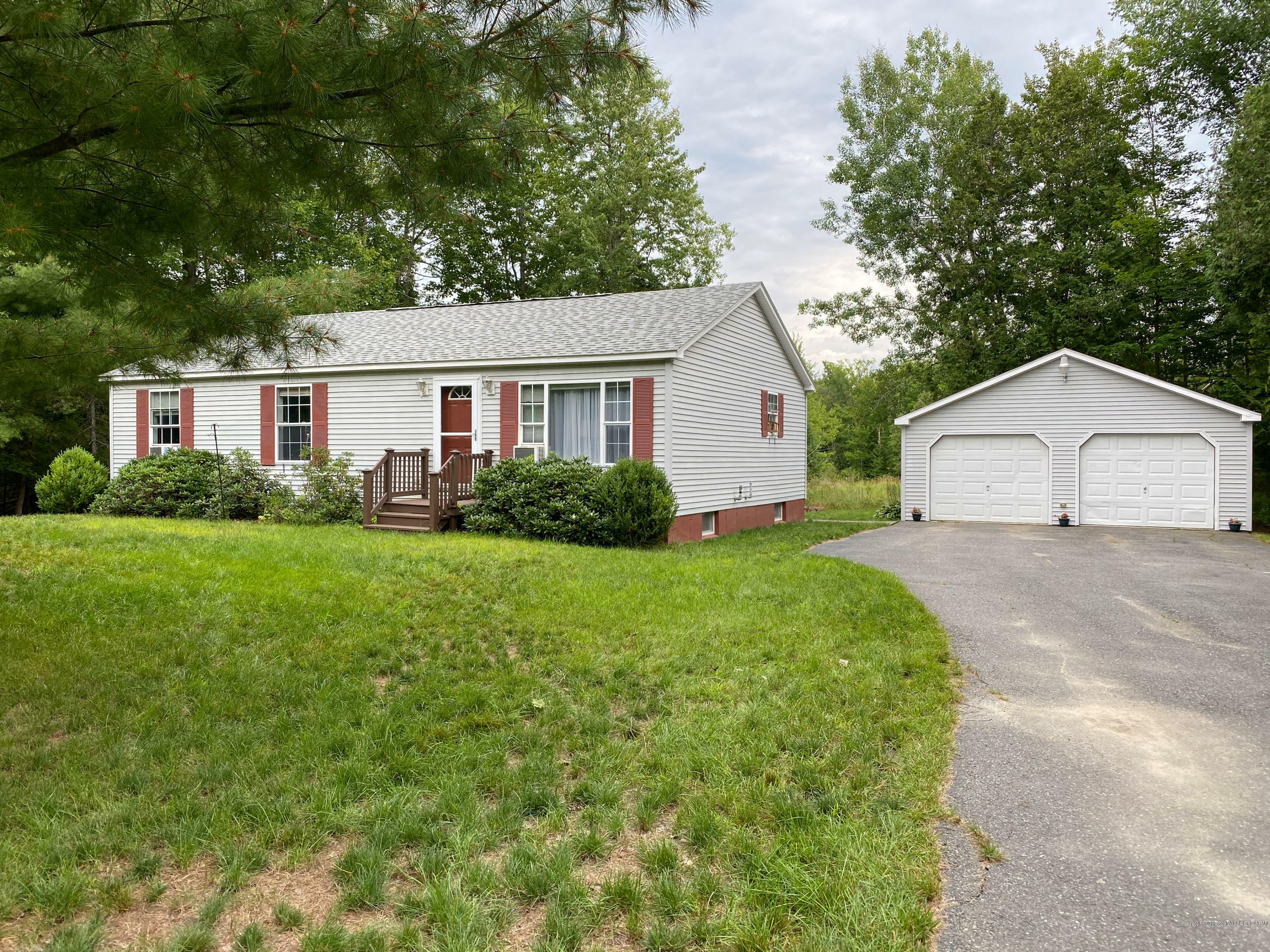 Property Photo: 8 Fields Pond Road ME 04429