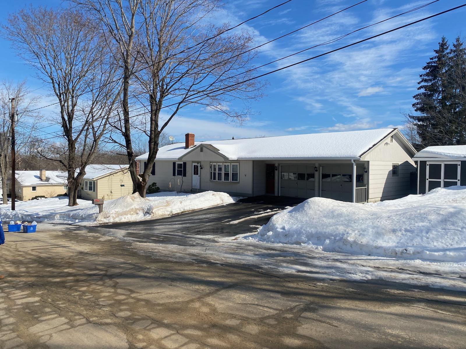 Property Photo: 7 Reservoir Avenue ME 04240