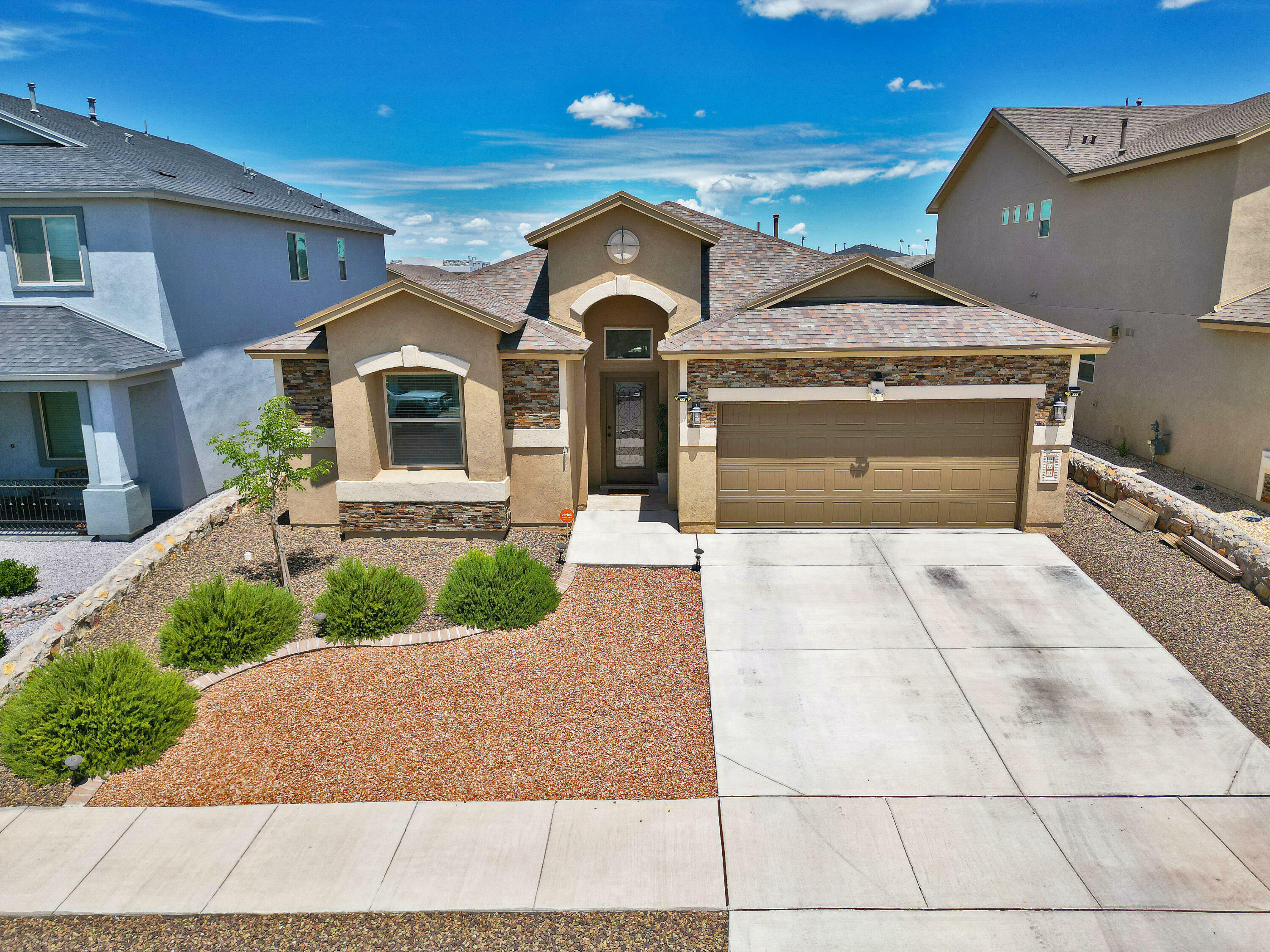 Property Photo:  209 Gonzalo Circle  TX 79932 