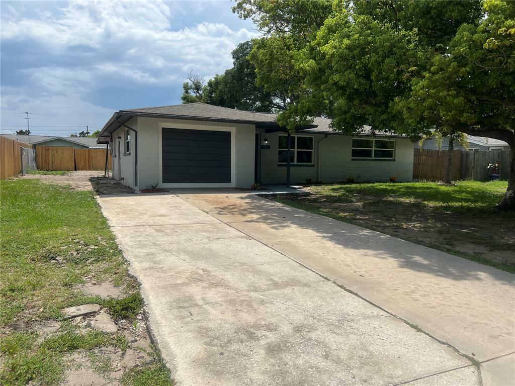 Property Photo:  7640 Bougenville Drive  FL 34668 