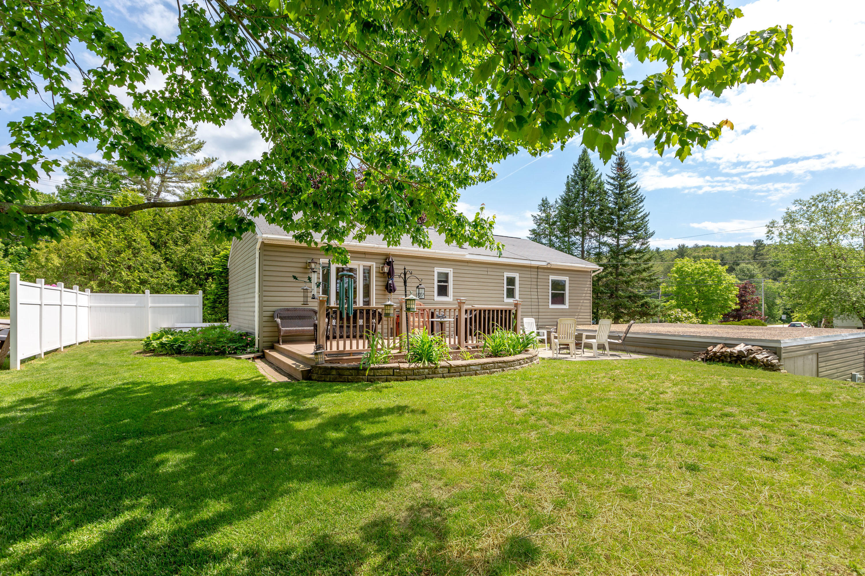 Property Photo: 607 Webster Street ME 04240