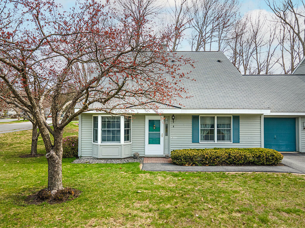 Property Photo:  4 Wakely Court 901  ME 04103 