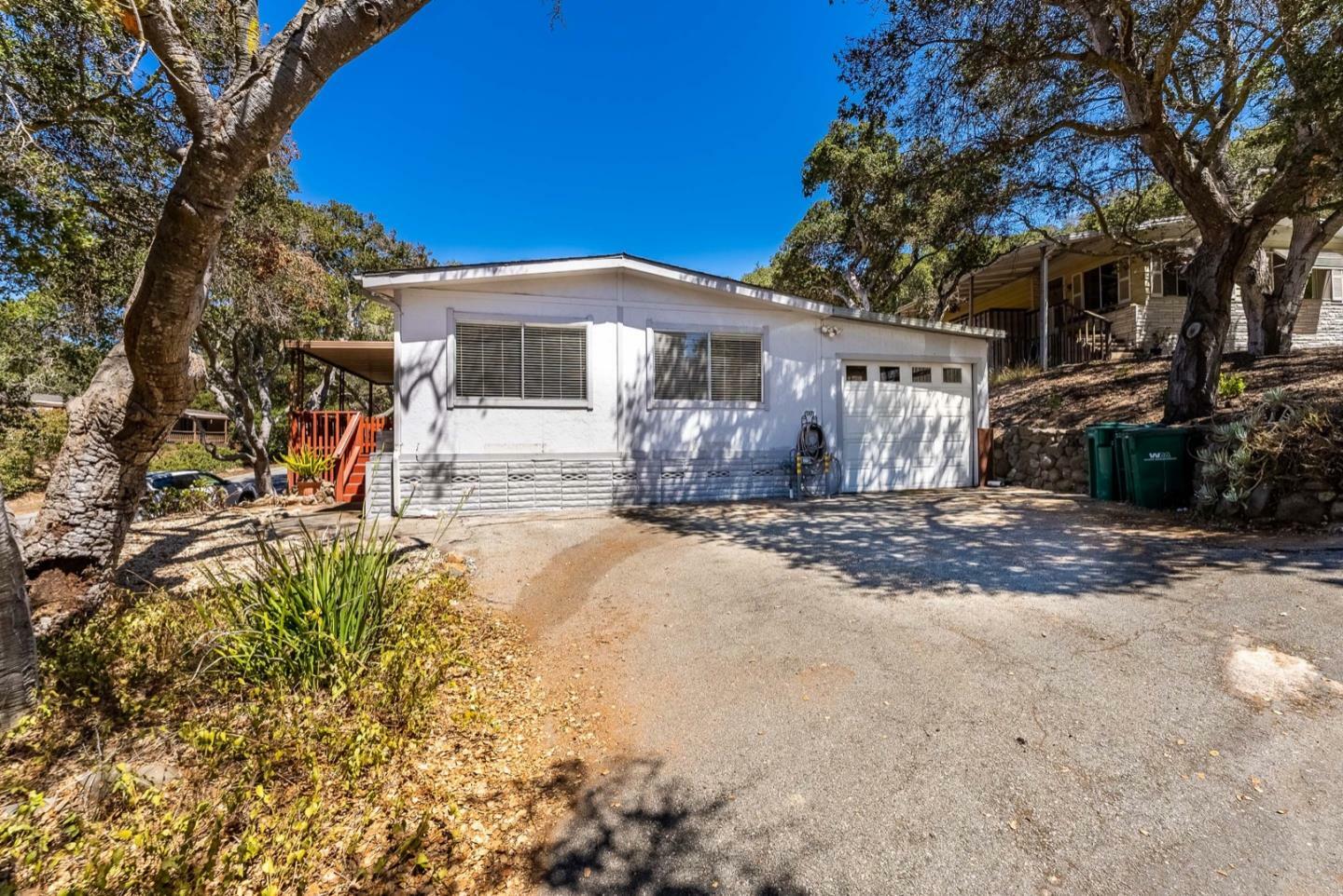 Property Photo:  17556 Pond Derosa Lane 10  CA 93907 