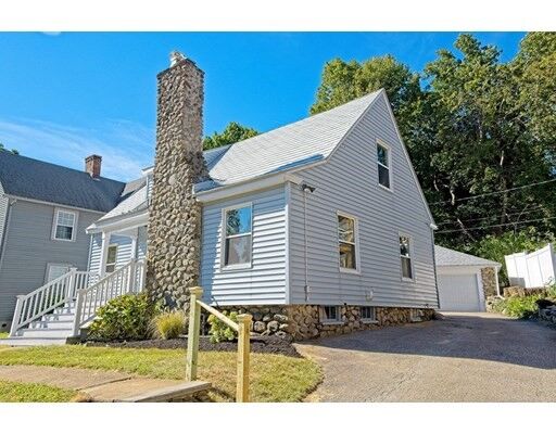 Property Photo: 876 Pleasant St MA 01602